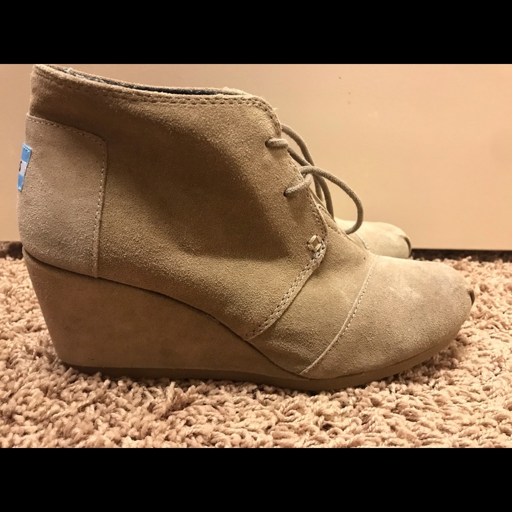 Toms suede wedge booties